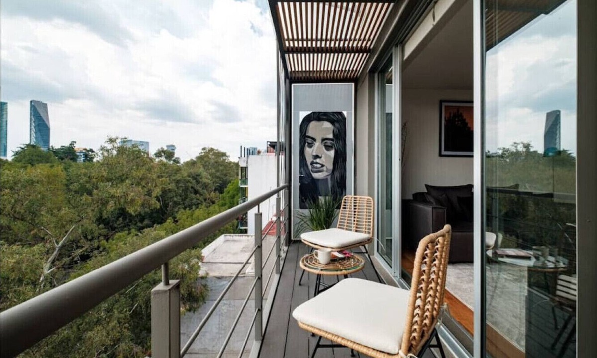 La Condesa Apartment | Chic Apartment in Condesa with balcony and park view