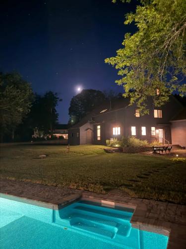 Germantown House | Chic Barn House with Pool