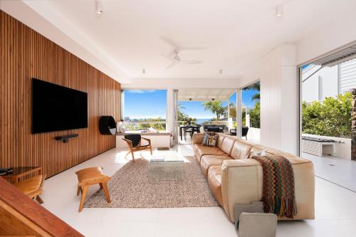Sunrise Beach Apartment | Chic Beachside Abode, Sunrise Beach