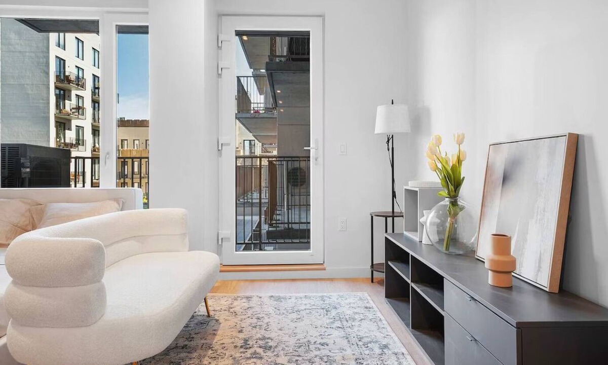 Greenpoint Apartment | Chic Brooklyn Stay Steps to G Train