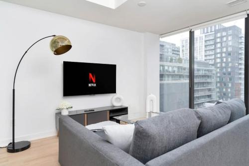 Niagara Apartment | Chic City Oasis with Cafes & Bars at your Doorstep