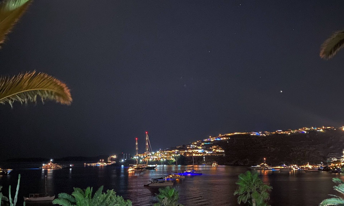 Paraga Apartment | Chic, comfortable studio with great sea views in welcoming Mykonos