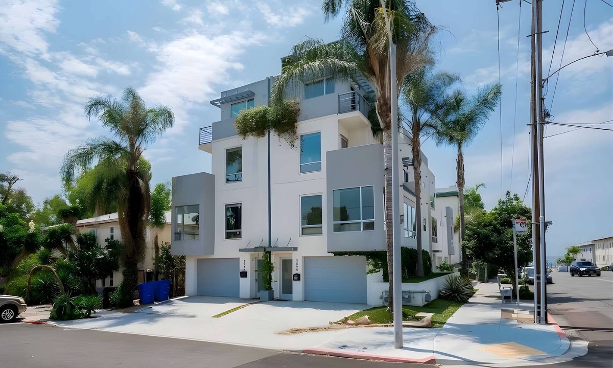 Bankers Hill Condo | Chic Downtown SD Hub for Families and Friends