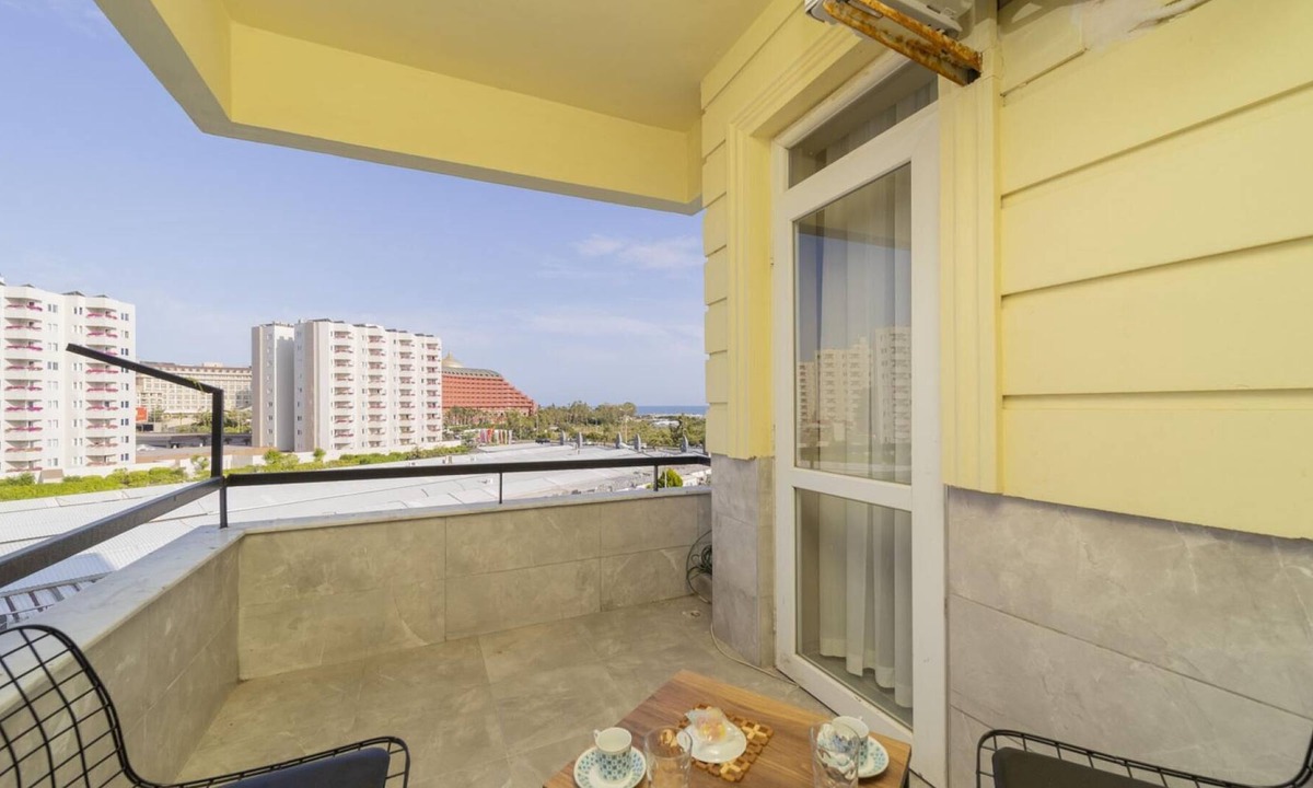 Kundu Apartment | Chic Flat Centrally Located in Antalya