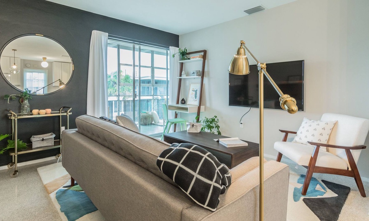 Fairvilla Condo | Chic Lakeside Midcentury Modern Retreat