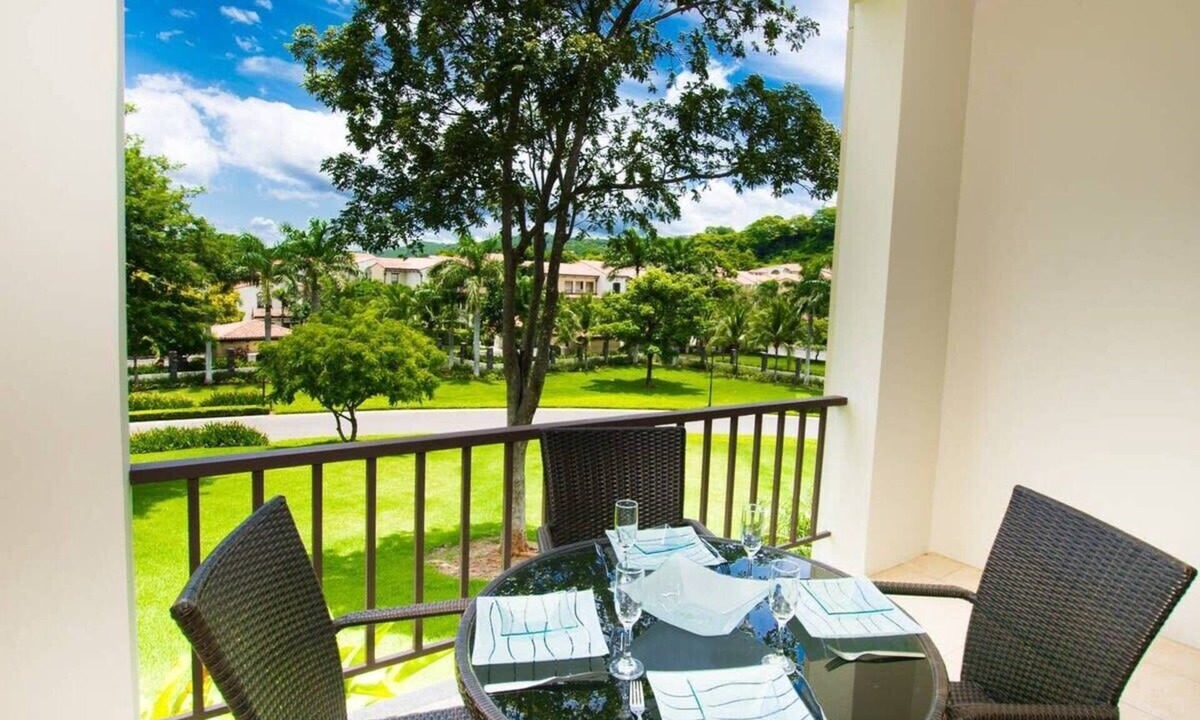Coco Condo | Chic Minimalist Condo with Swimming Pool, Hot Tub, and Beach Club Access