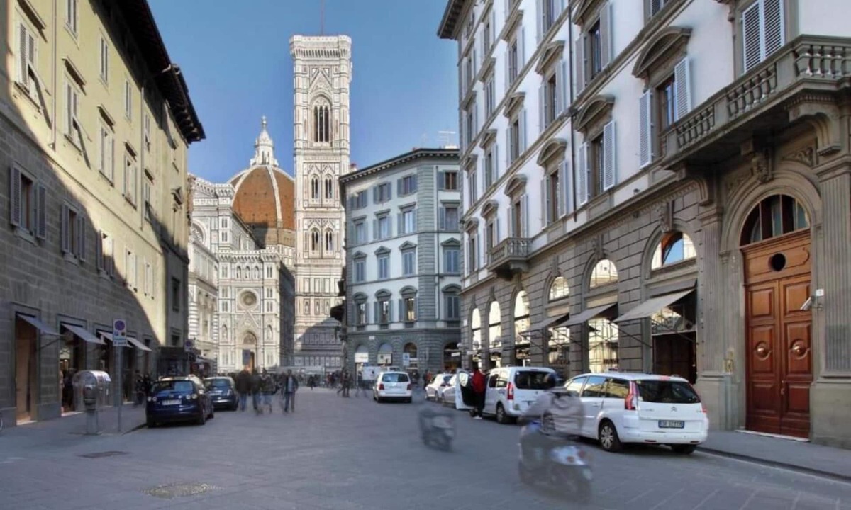 Santa Maria Novella Apartment | Chic & Modern 3-Bedroom Apartment in Florence's Historic Center