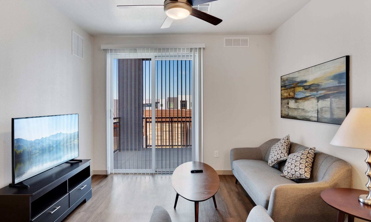 Palm Valley Apartment | Chic Modern Clean 2BR Apartment by Stay Gia
