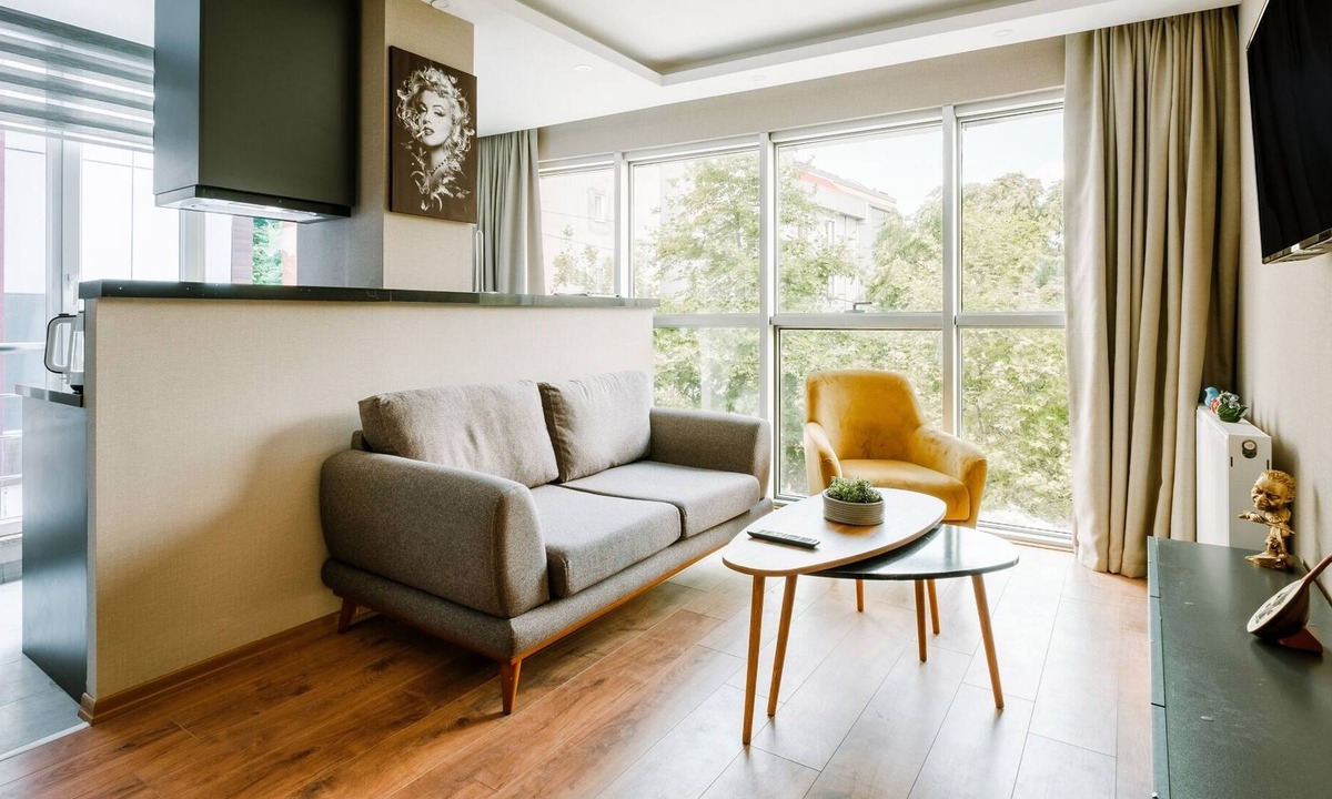Yakuplu Apartment | Chic Modern Flat 2 min to Metro, Near Marmara Park