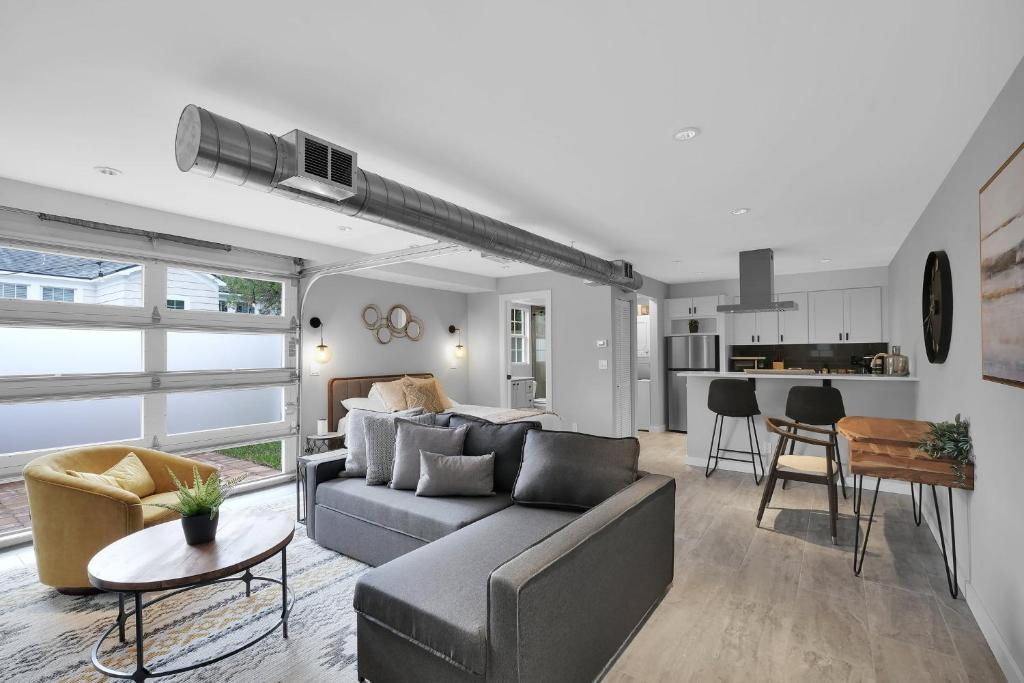San Marco Apartment | Chic & modern studio in the heart of San Marco!