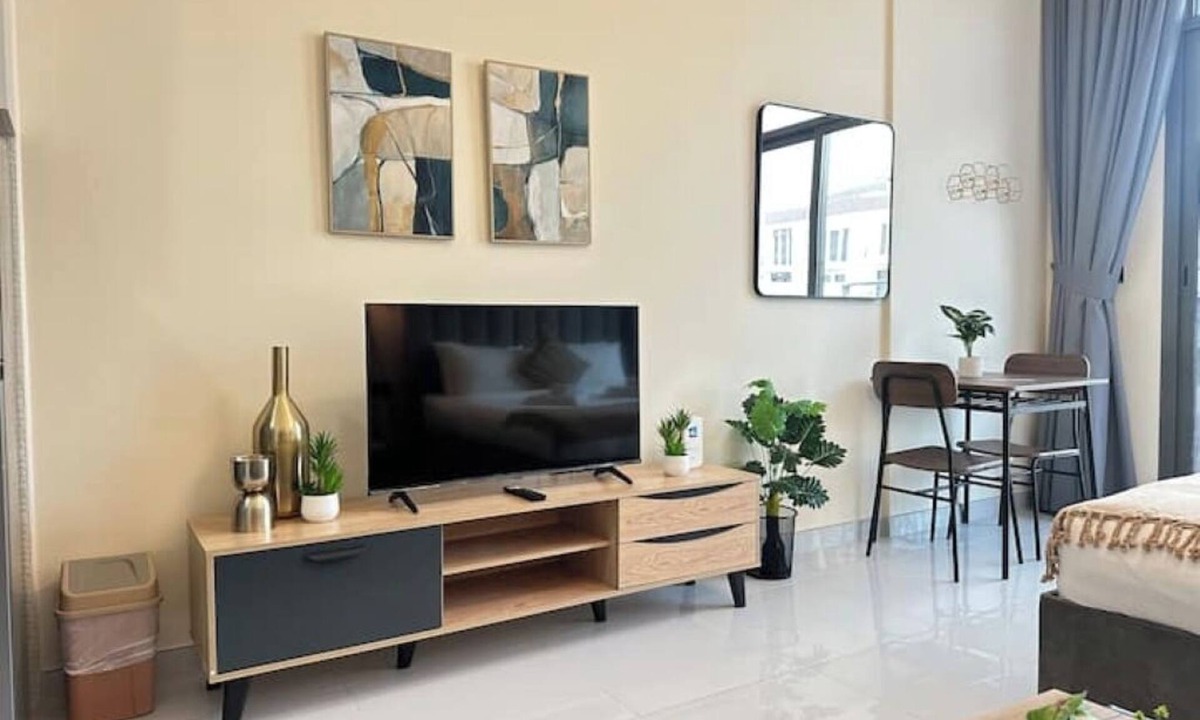 Al Barsha 1 Apartment | Chic Modern Studio with Balcony in Arjan – Perfect Family Retreat