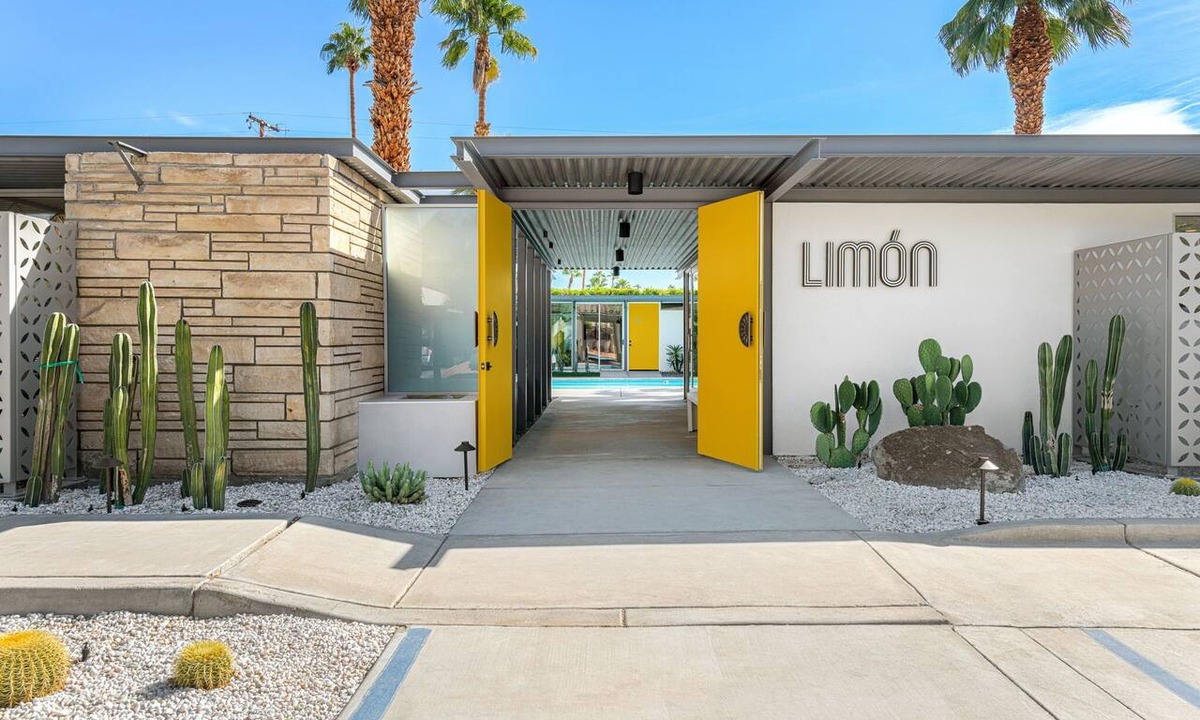 Warm Sands Hotel | Chic Palm Springs retreat with pool, spa, and mountain views