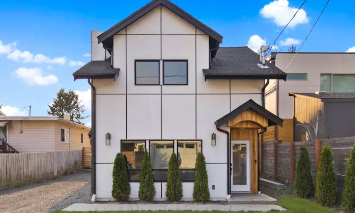 Delridge Cottage | Chic Parkside Escape 2BR A/C Free Parking