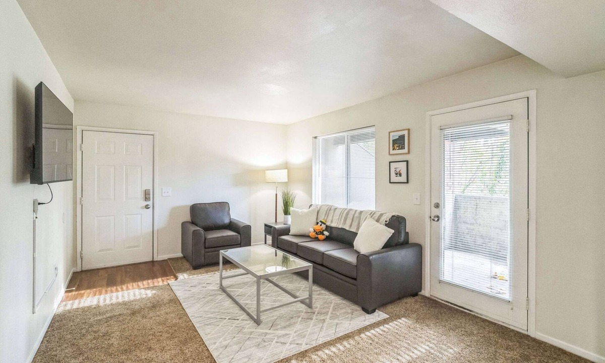 Harlow Apartment | Chic Retreat 2 Miles from Downtown