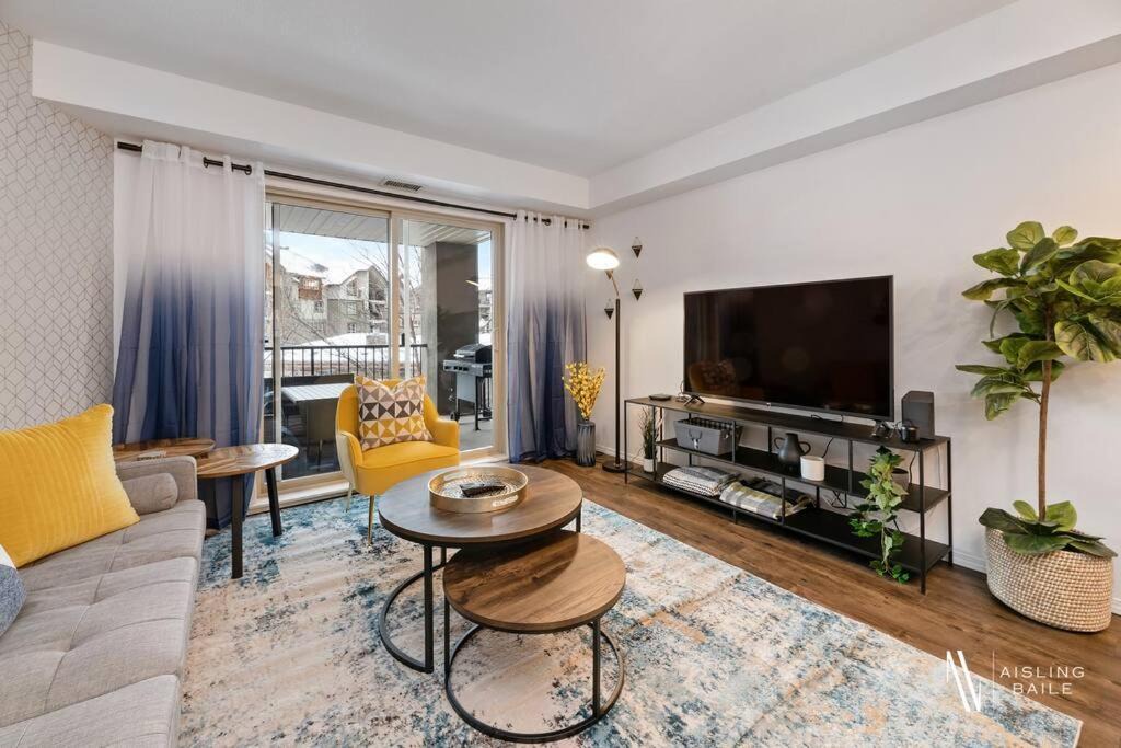 Invermere Apartment | Chic Retreat, Modern, Pool, Hot Tub, Gym