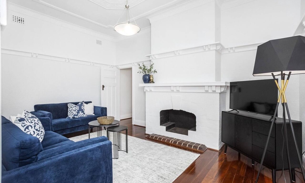 West Perth Apartment | Chic Semi-Detached 2-Bed Home with Outdoor Dining