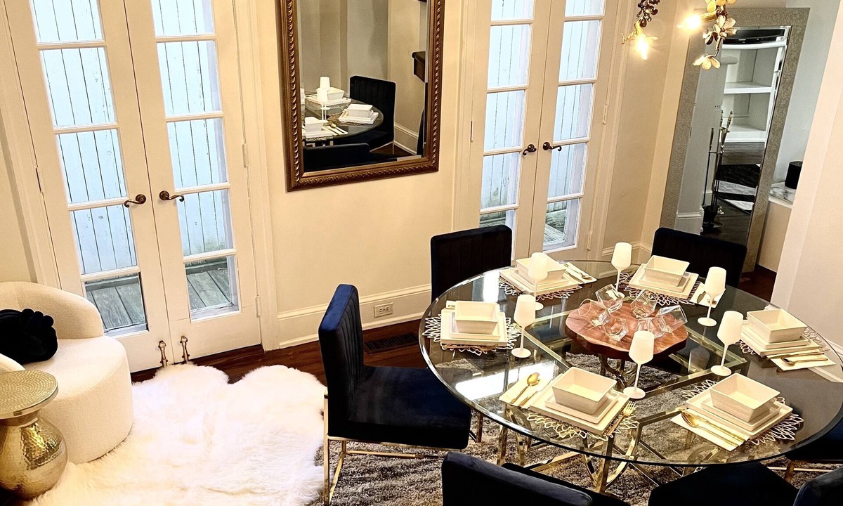 Georgetown House | Chic Serene Historic Home by Georgetown Waterfront - 1.3 miles to White House