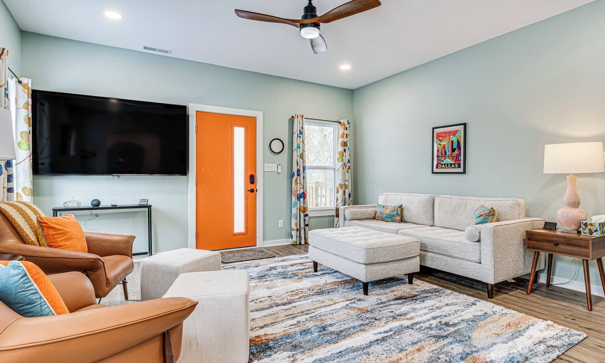 Indianapolis Cottage | Chic ‘SoBro Charmer’ w/ Covered Porch!