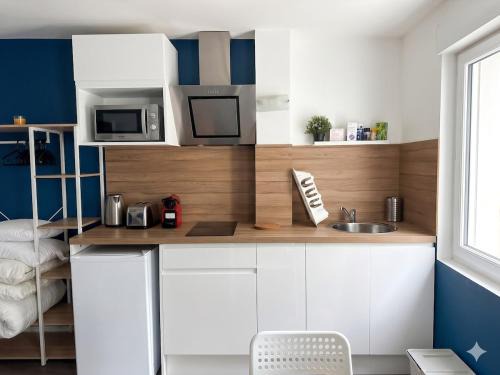 Coteaux Ouest Apartment | Chic Studio Ambiance Chaleureuse Lumineuse - 446