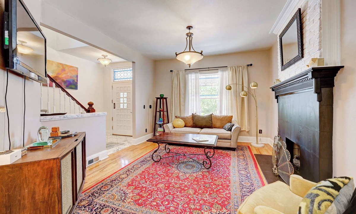 San Rafael House | Chic Victorian Escape –30+Day Rental Near Downtown