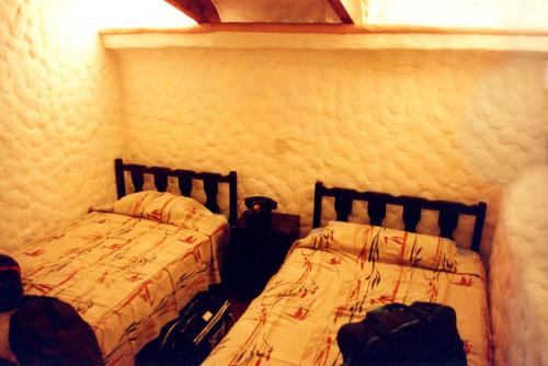 Trujillo House | CHICAGO BaCKPACKERS