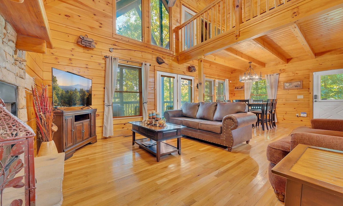 Caton Cabin | Chillin N Grillin - Cozy Pet-Friendly Cabin with Hot Tub & Mountain Views!