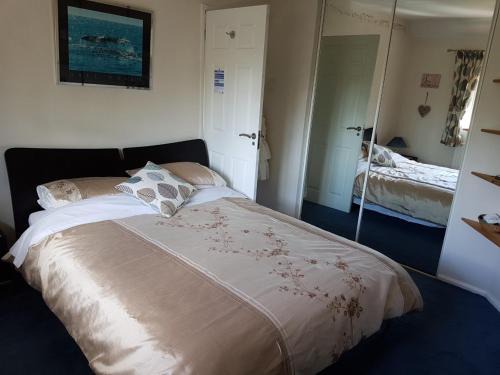 Holbrook Bed & Breakfast | Chimneys B&B