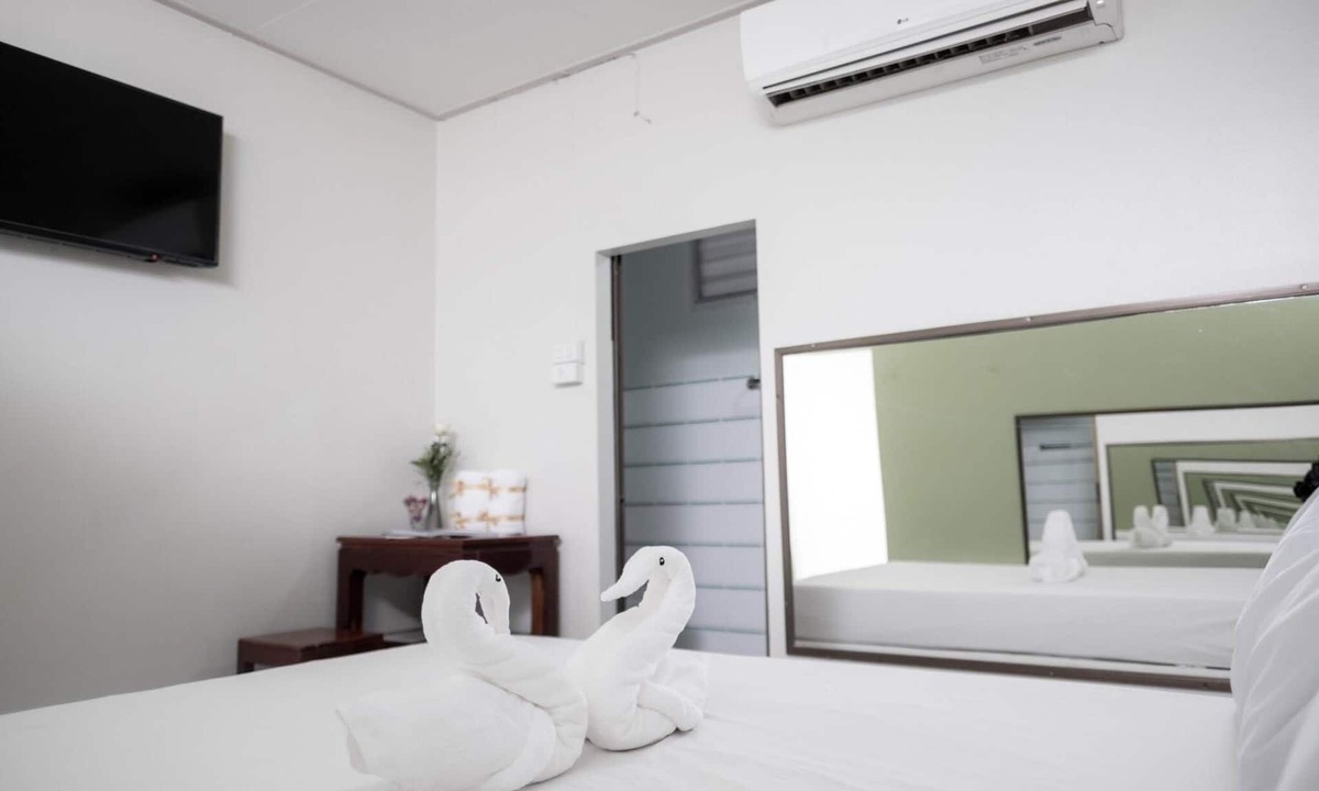 Khlung Hotel | Chimphli Hotel