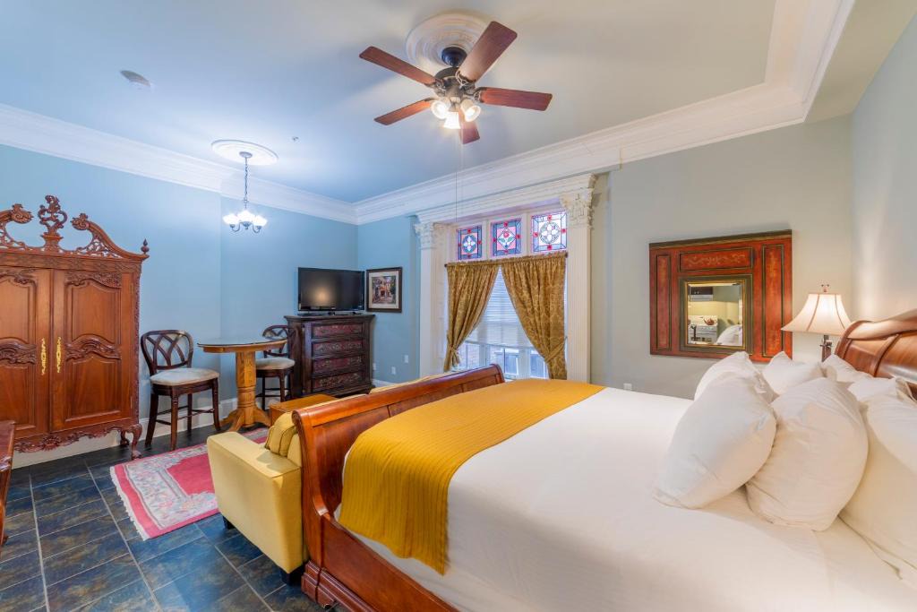 Saint John Apartment | Chipman Hill Suites - Pratt House