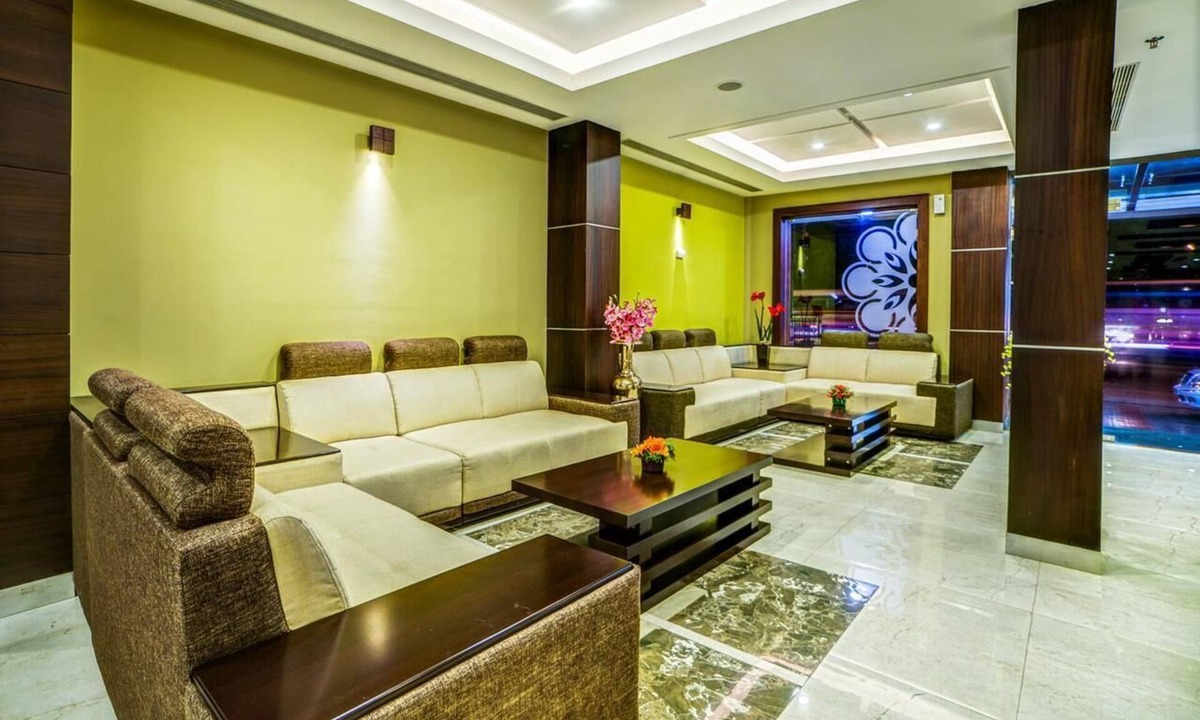 Palayam Hotel | Chirag Inn