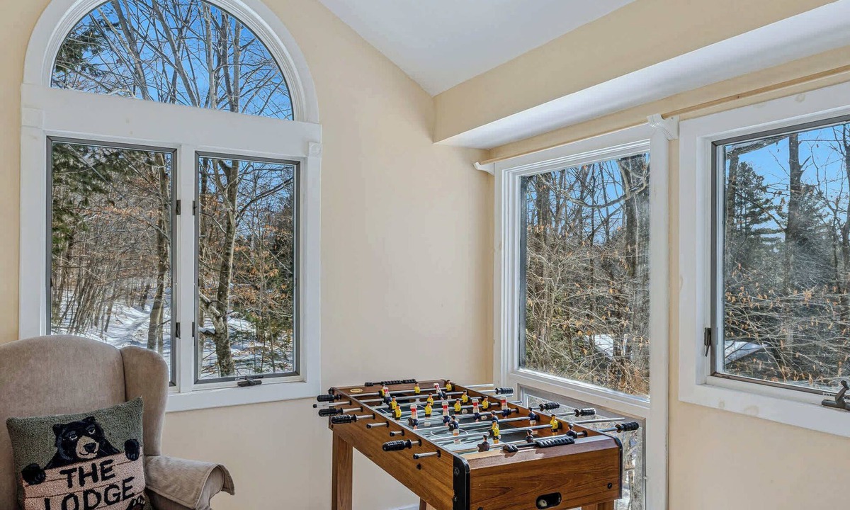West Hartford House | Chittenden Chalet with Pool, Golf & Club Access