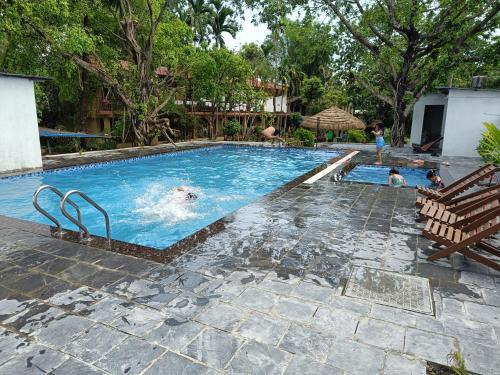 Sauraha Resort | Chitwan Tiger Camp