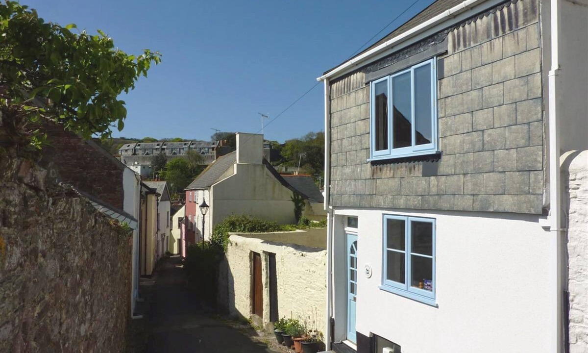 Kingsand Cottage | CHOUGH COTTAGE, pet friendly in Kingsand And Cawsand