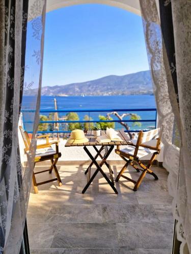 Poros Apartment | Christine Studios