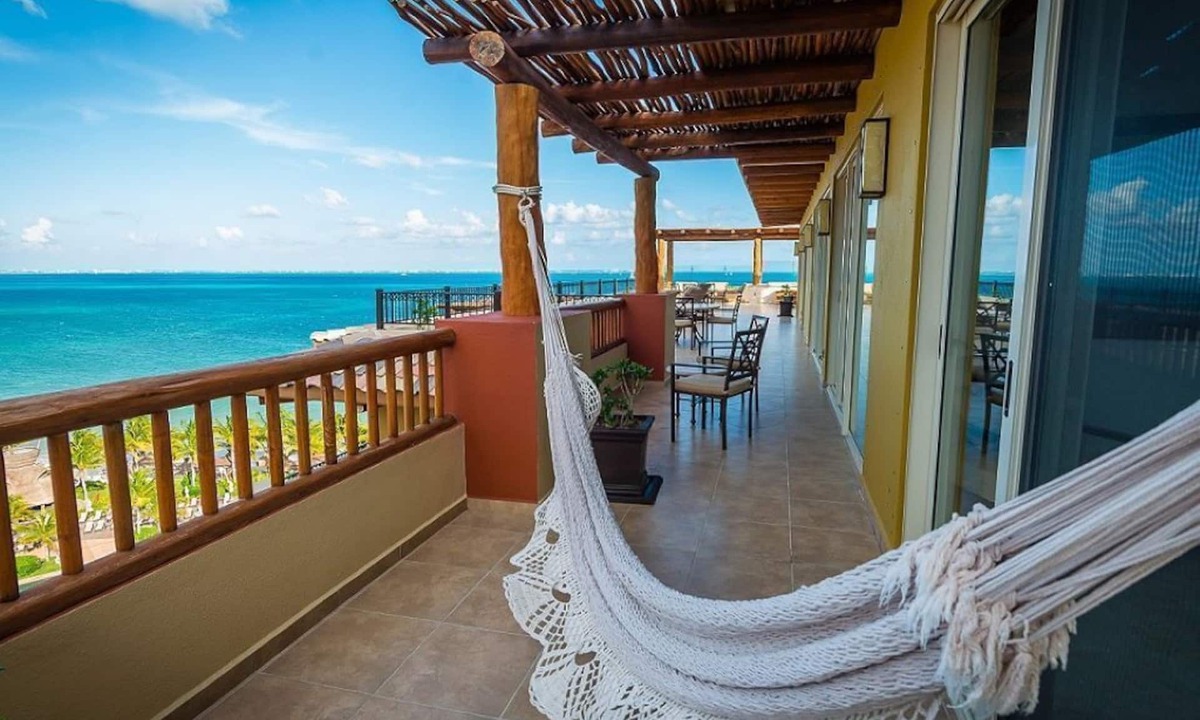 Punta Sam Resort | CHRISTMAS WEEK - 3 BR Wraparound Terrace Penthouse Loft & Private Jacuzzi!