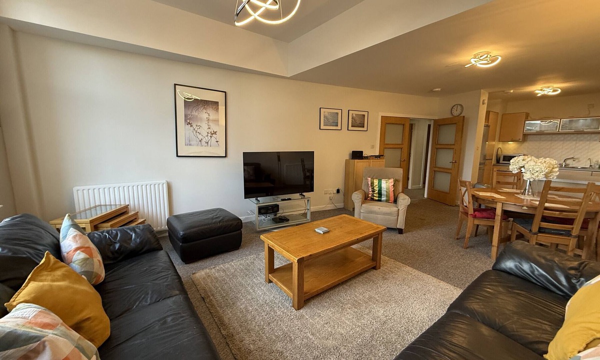 City Centre Glasgow Apartment | Chrysalis Two Bedroom Apartment