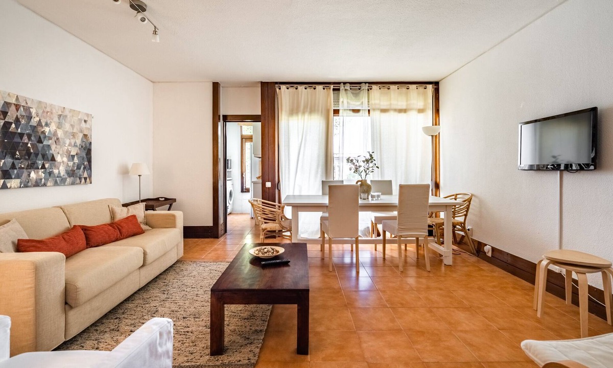 Carvalhal Apartment | Ciel Apartment, Wifi, Balcony !new!