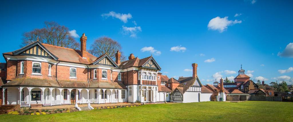 Cookham Hotel | CIM Business Centre