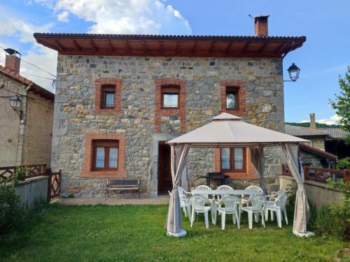 Acebedo House | Cinco Leyendas