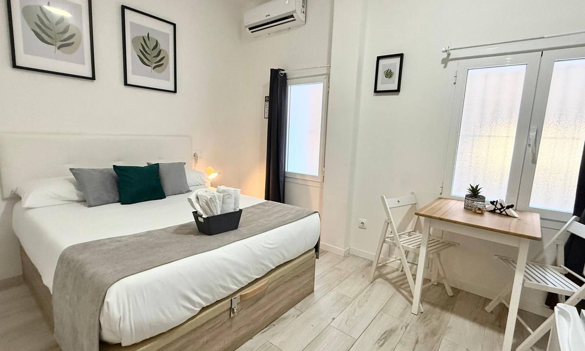 Almenara Apartment | Cinco Torres Suites