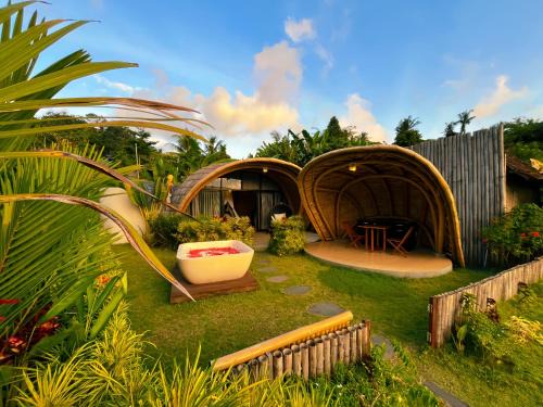 Sidemen Villa | Circle House Bamboo Sidemen