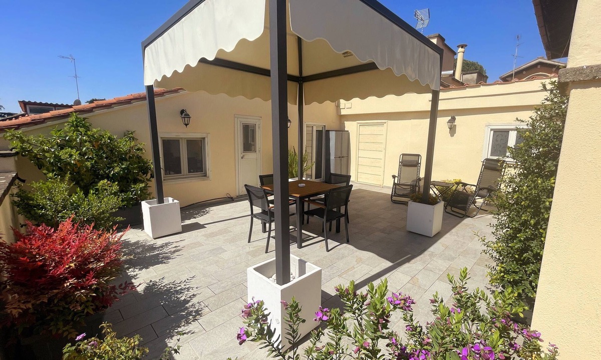 Ripa Apartment | Circus Maximus Apartment & Terrace - Rome Historical Center