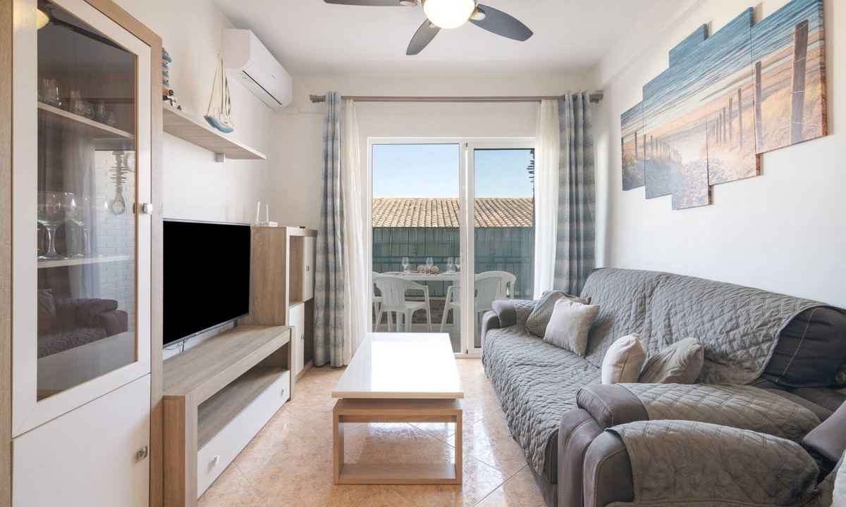 Punta Umbria Apartment | Cisne del Mar Apartment with Private Terrace, Wi-Fi and Air Conditioning