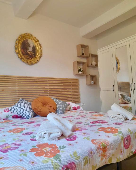 Luco di Mugello Apartment | Citrino one room flat - near Mugello Circuit