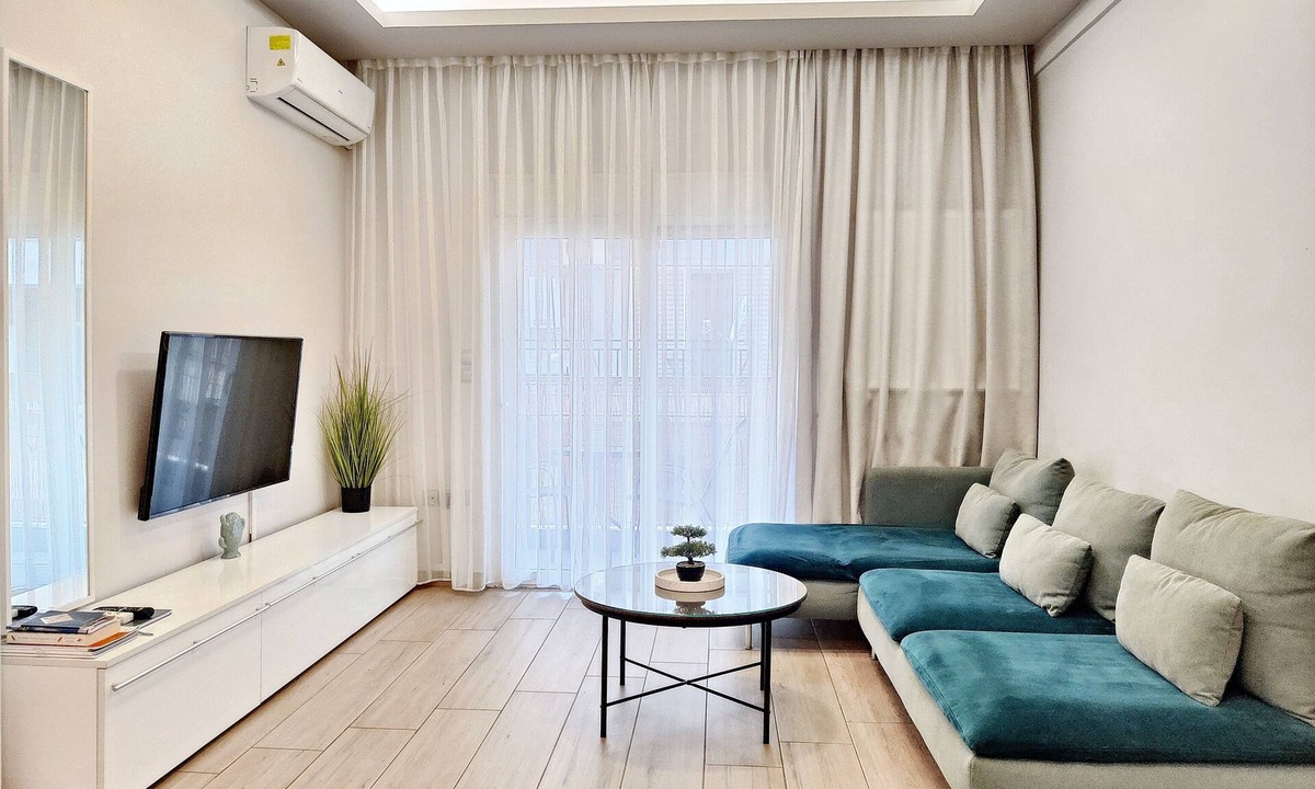 Thessaloniki City Centre Apartment | City Center Apartment with a Modern Breeze