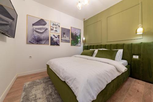 Bucharest City-Centre Apartment | City Center Elegance - Stylish 2BR Apartment at Piata Amzei