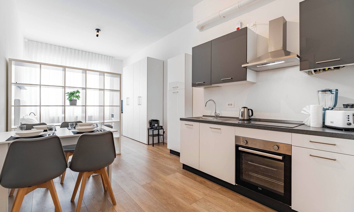 Mestre Apartment | City Center Mestre - 15 min to Venice (Free Wifi and Park), New Modern House