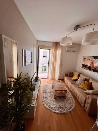 Gospostina Apartment | City Centre Getaway