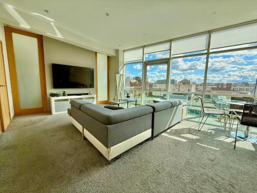 City Centre Glasgow Apartment | City Centre Glasgow 2BR - 2 Bathrooms - Parking