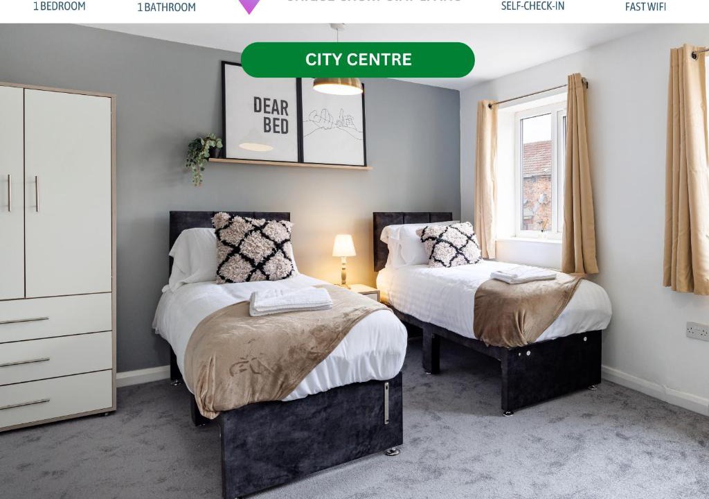 Middlesbrough Apartment | City Centre Studio 6 with Kitchenette, Free Wifi and Smart TV by Yoko Property